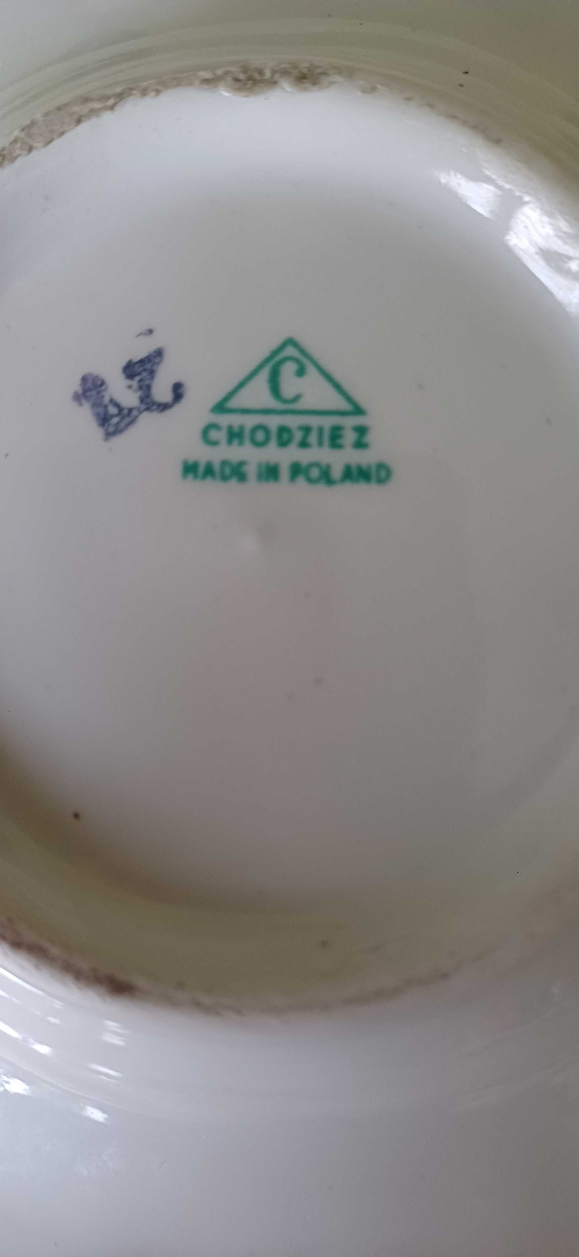 Popielniczka, biała porcelana, zdobiona w róże, lata 60 PRL, Chodzież