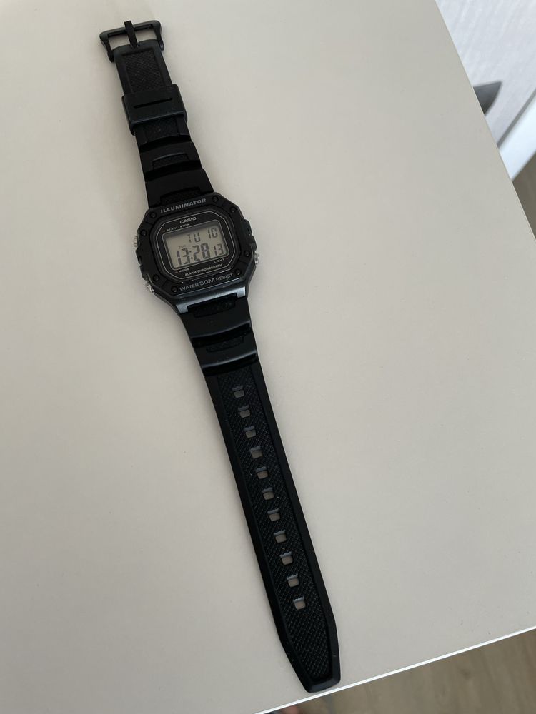 Годинник Casio