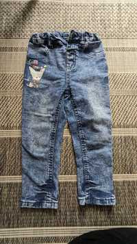 Spodnie jeansy 98 na szczupłą dziewczynkę