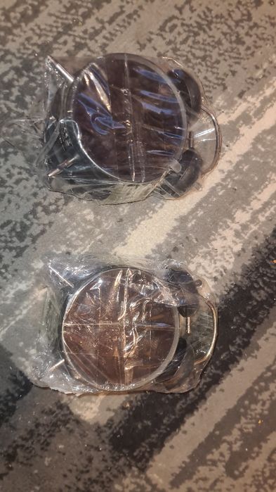 Dwa Budziki z wyświetlaczem