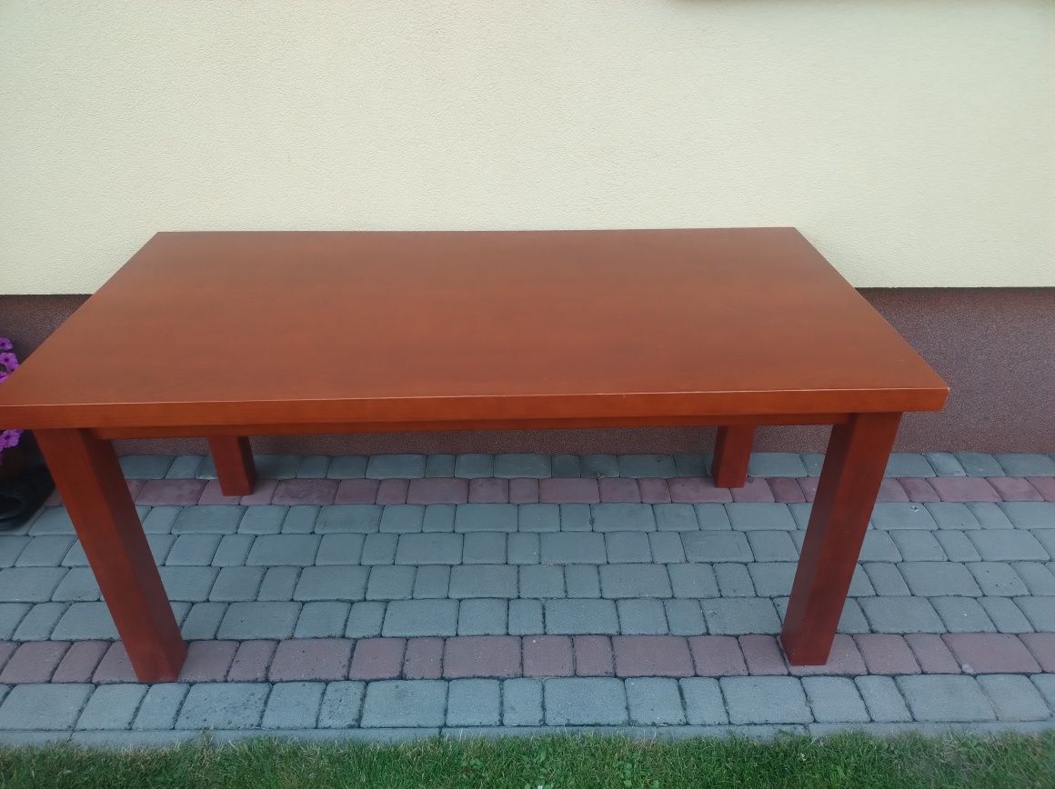 Sprzedam w dobrym stanie stół