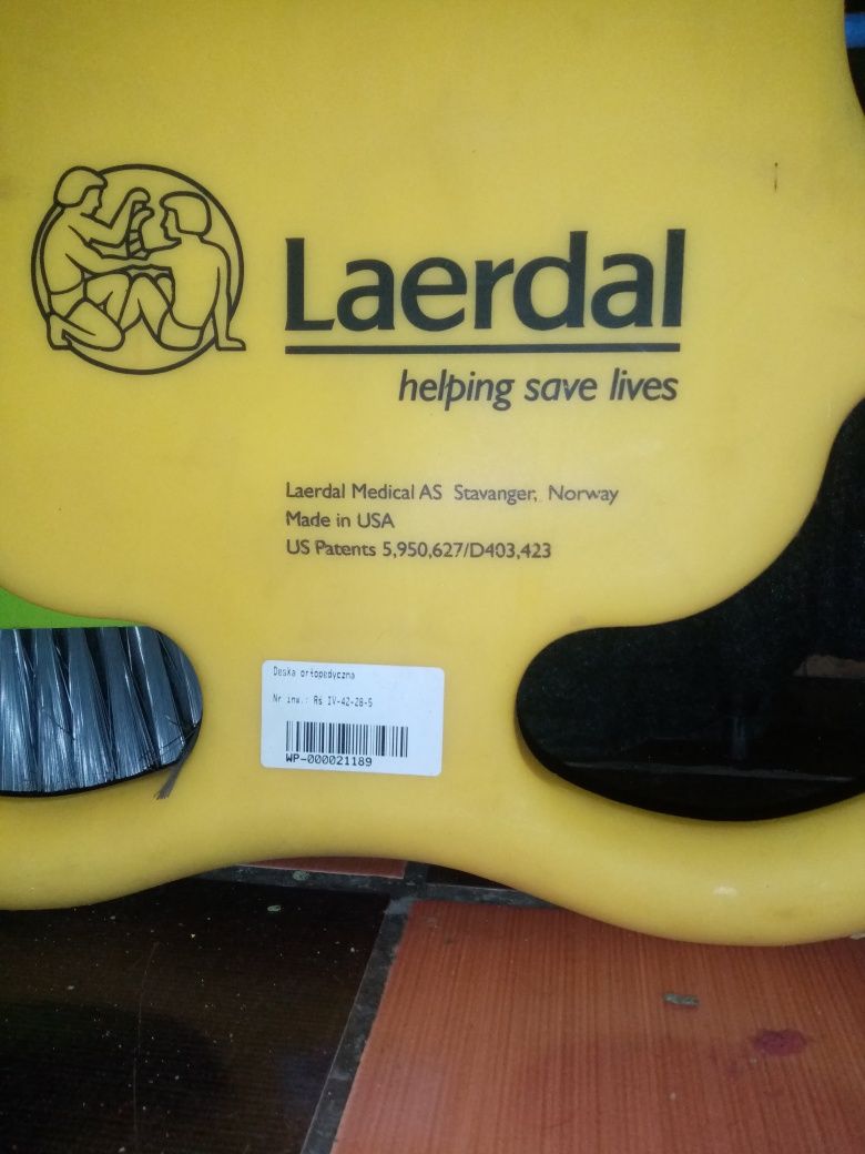 Спиной щит Lаerdal BaXstrap Spineboard