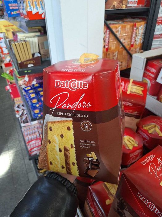 Новорічні солодощі Кіндер Нутела Адвент календарі Кекс Панеттоне