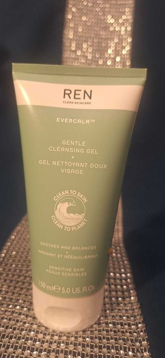 REN Gentle Cleansing Gel –żel oczyszczający o wartości około 140zł!