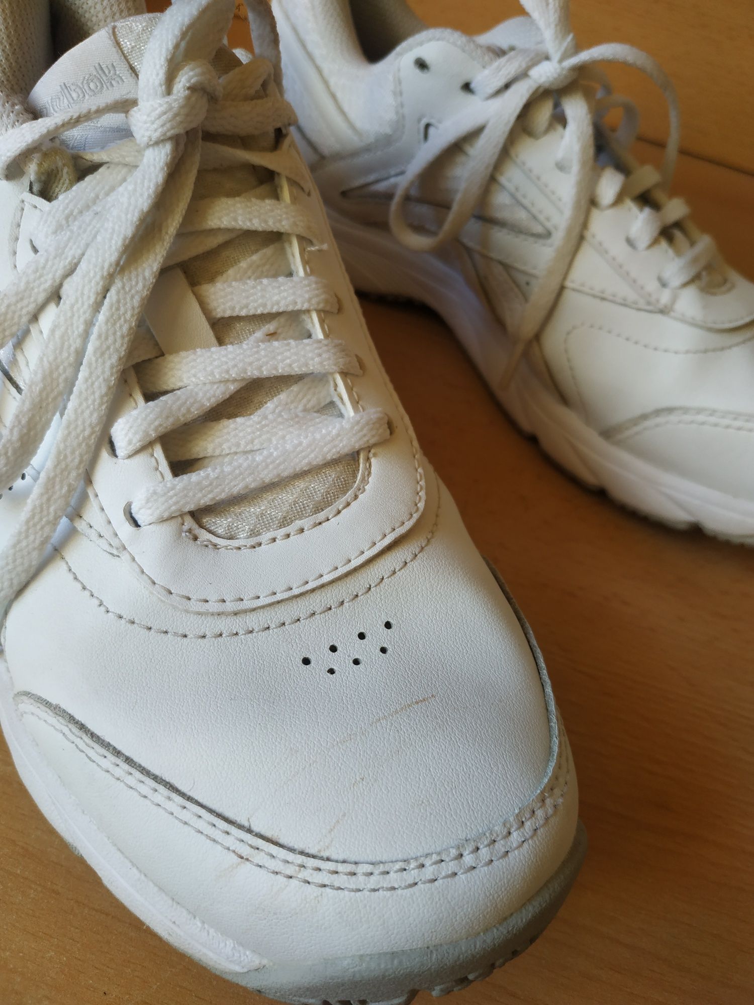 Buty skórzane Reebok rozmiar 38.