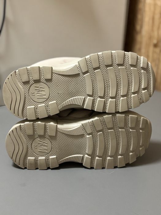 Зимові чоботи дутики H&M