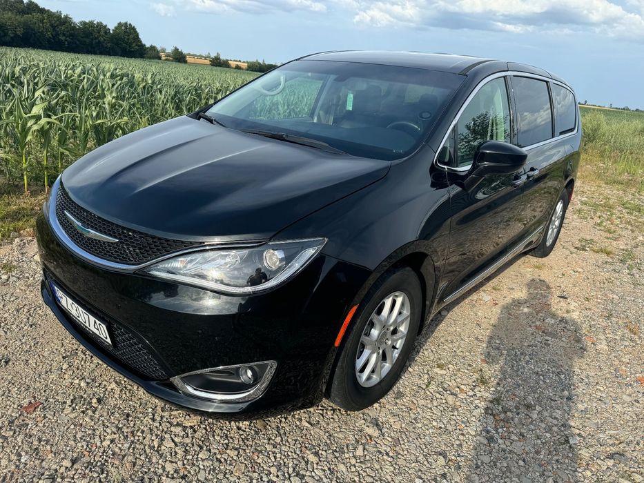 Chrysler Pacifica Chrysler Pacifica  3,6 + LPG 2020 niski przebieg