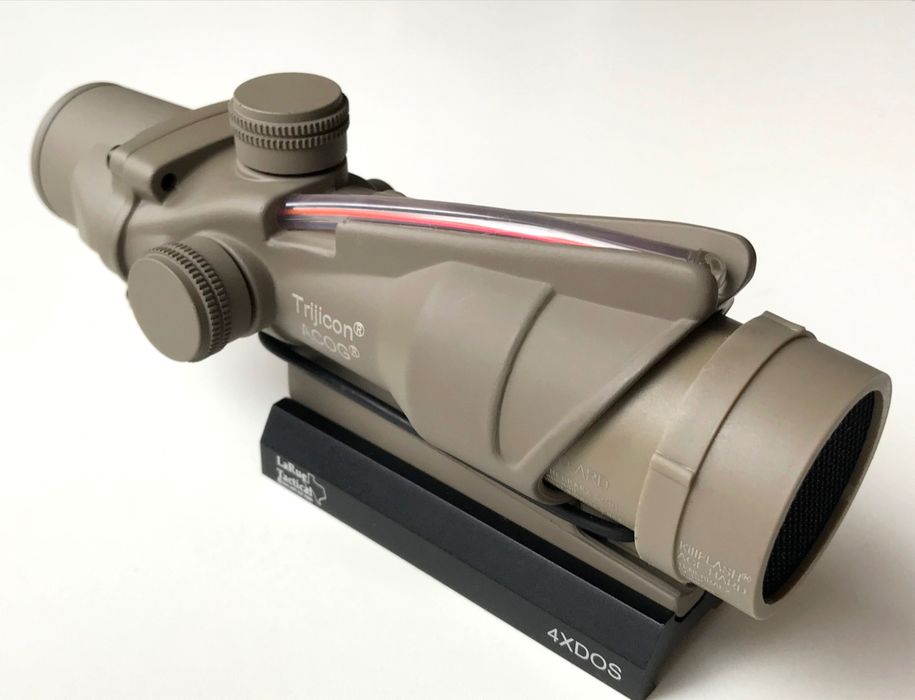 Wspaniała luneta Trilicon ACOG 4X32 do karabinu; celownik optyczny.