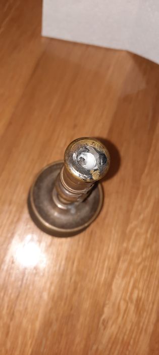 Бронзовий підсвічник, висота 11см.