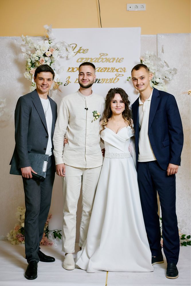 Музикант та ведучий на ваше свято , корпоратив , весілля !!!