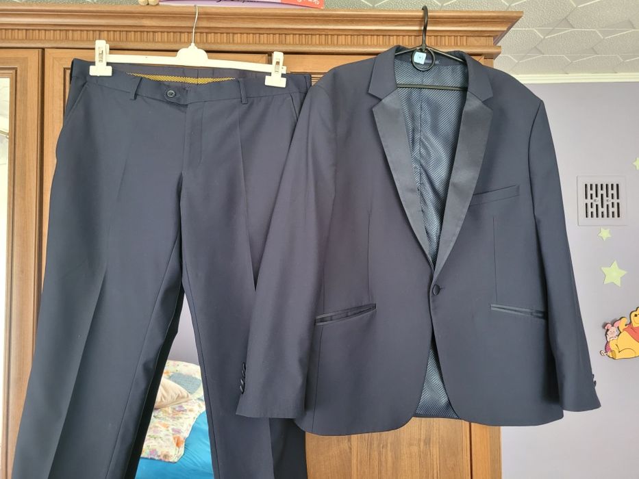 Garnitur meski granatowy slim Ortel rozm 58 176cm