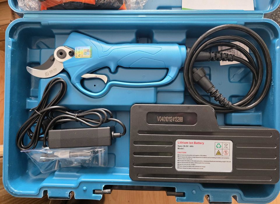 Fujiwara 3608 sekator akumulatorowy 900g, 36V 20-40mm bateria 8-10h