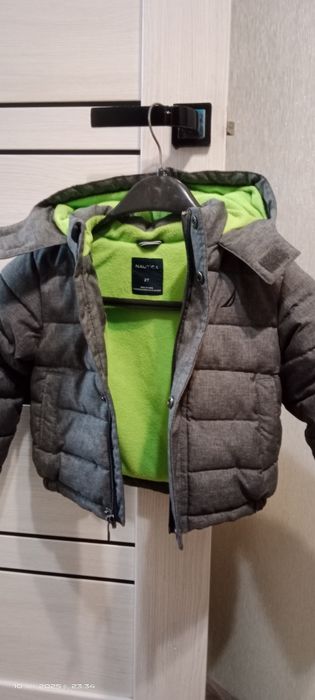 Продам куртку дитячу