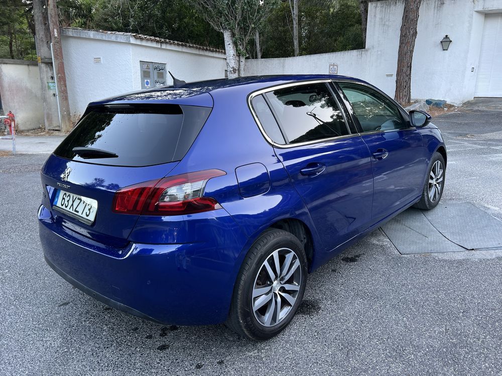 Peugeot 308 1.5 HDI 130 cv Active Caixa Automática