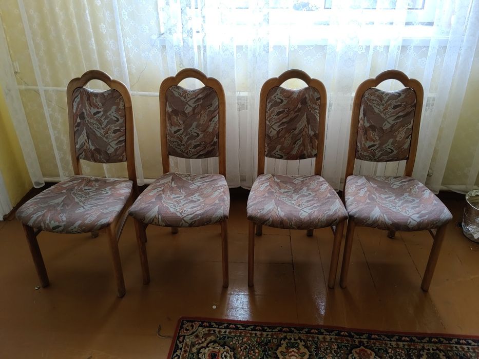 Krzesła tapicerowane