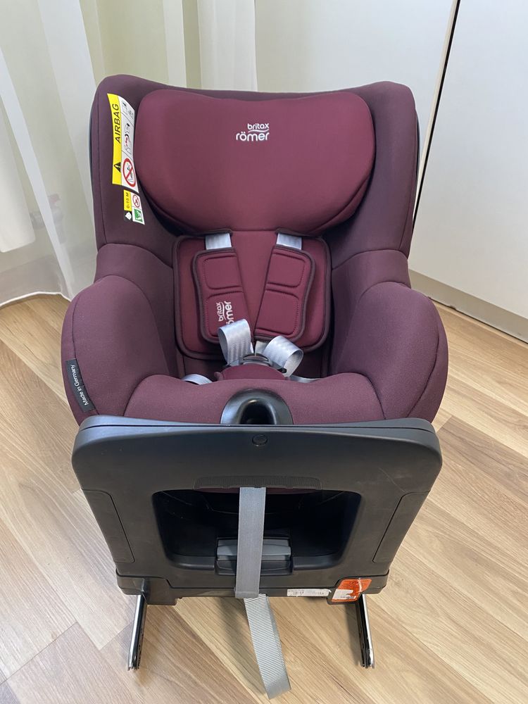 Автокрісло Britax Romer Dualfix I Size с 3міс.до 4 років поворотне