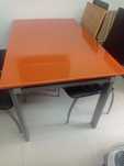 Mesa, cadeira, maquina cafe