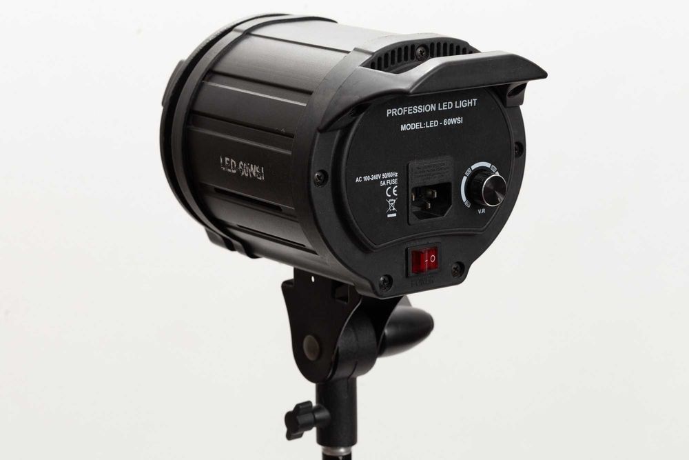 Lampa studyjna światła stałego 60W LED
