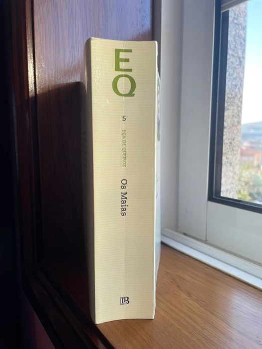 Livro Os Maias De Eça de Queiroz