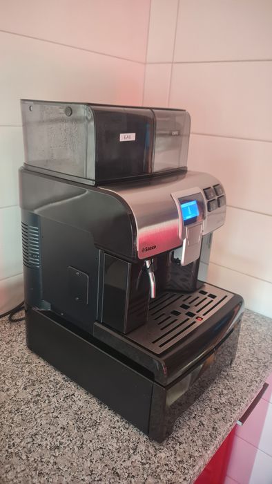 Maquina profissional saeco