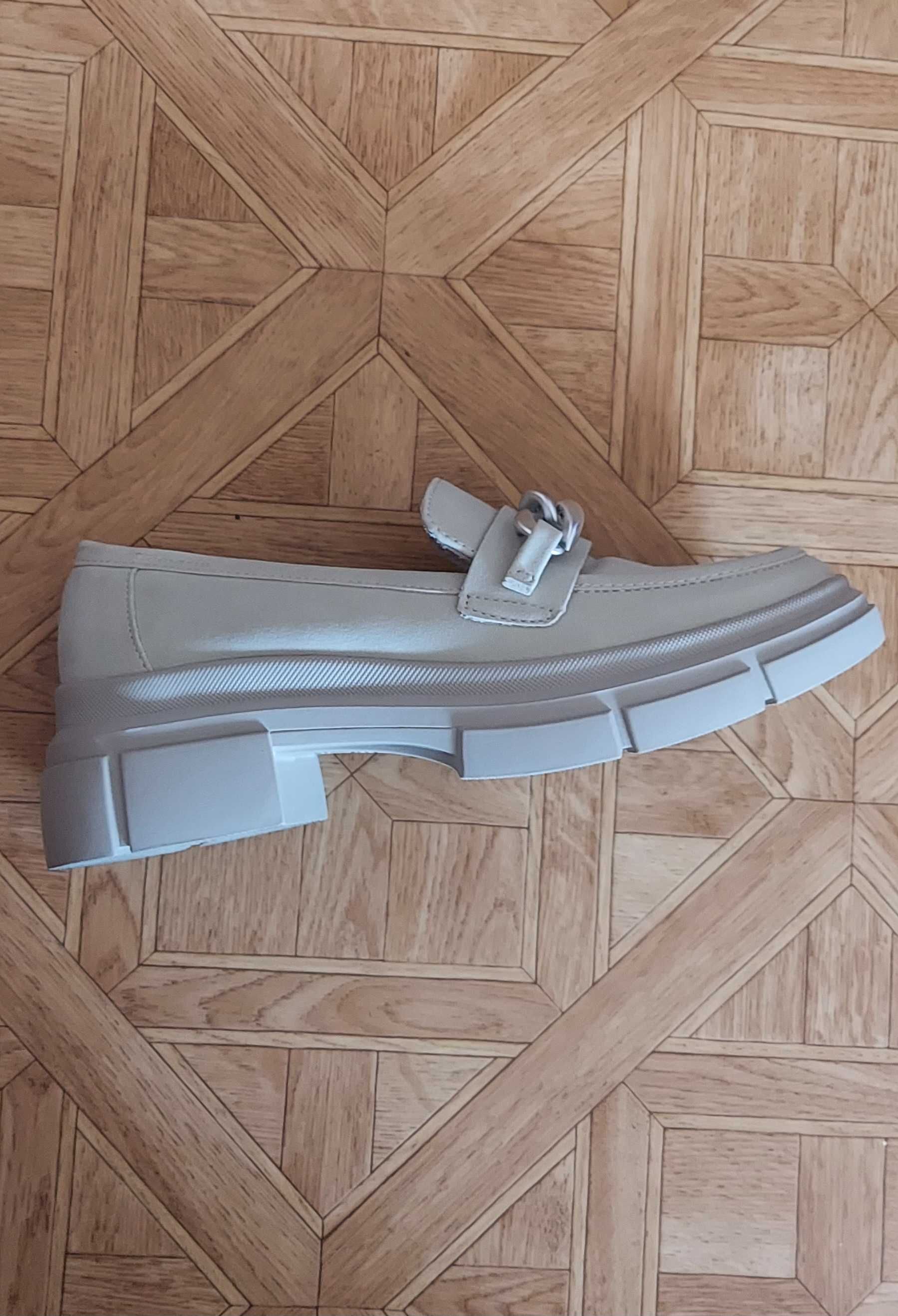 Лофери жіночи Tomaris 37р