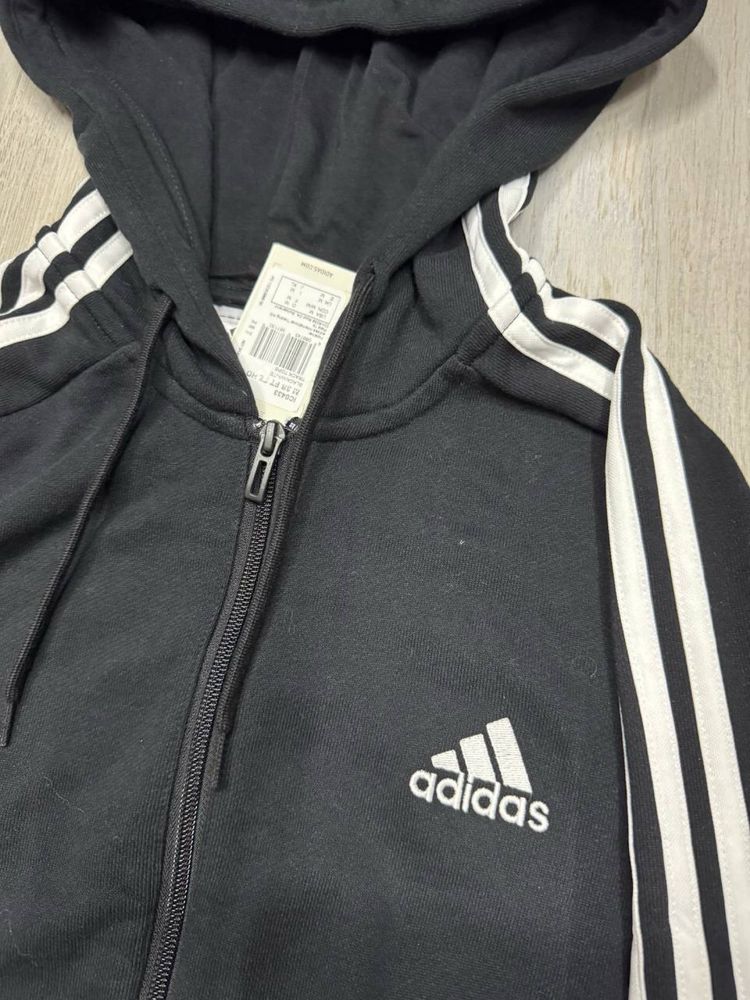 кофта adidas нова