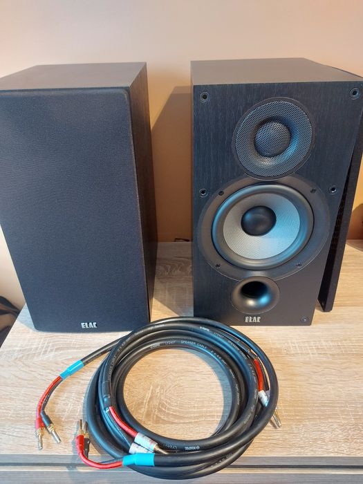 Kolumny podstawkowe Elac debut 2.0 b 6.2+ przewody głośnikowe.