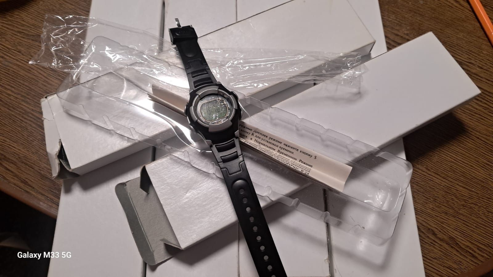 Продам новые электронные часы