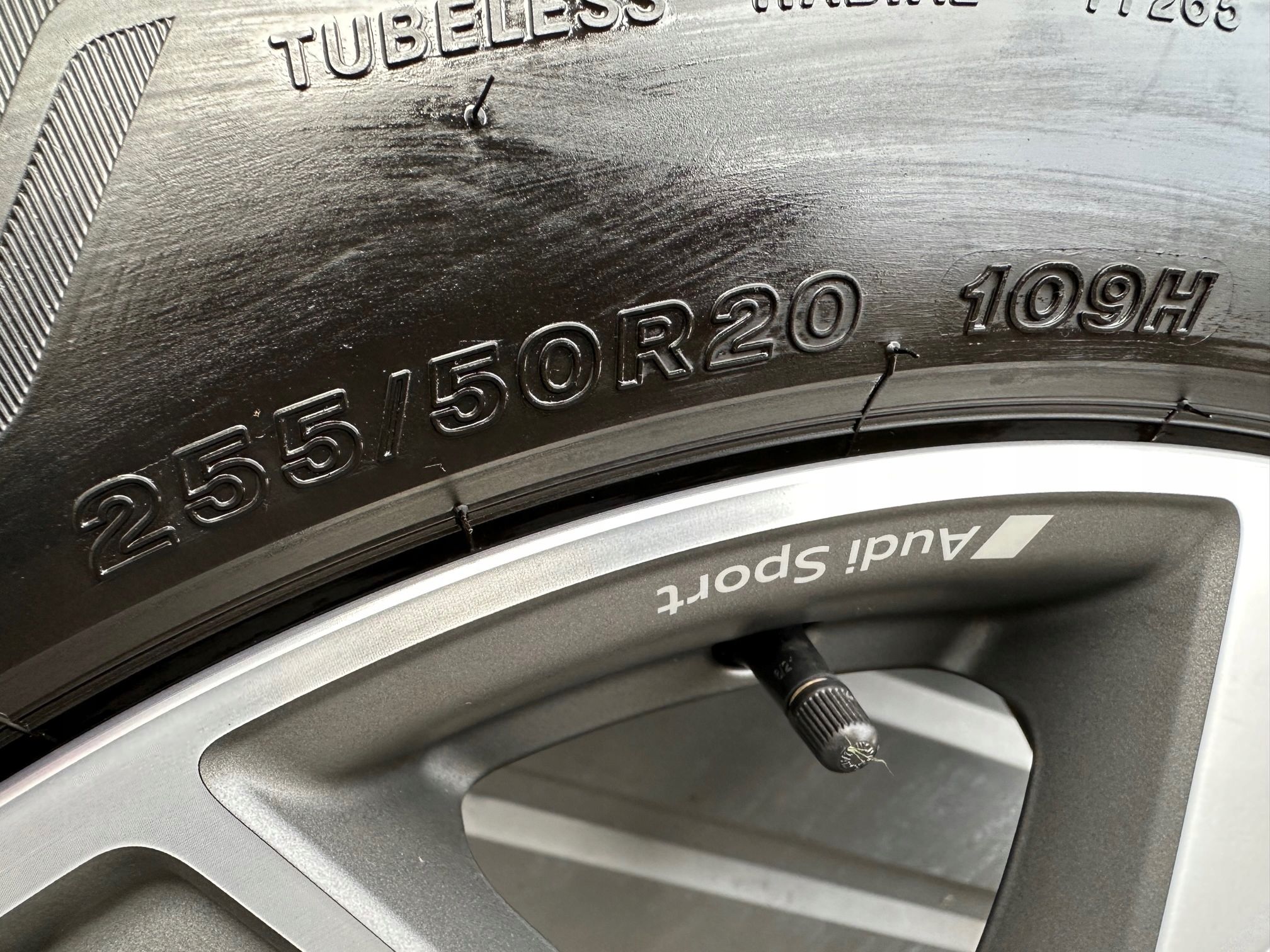 Opony Bridgestone Alenza 001 - 255/50/20