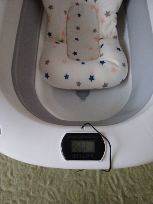 Дитяча ванночка з термометром