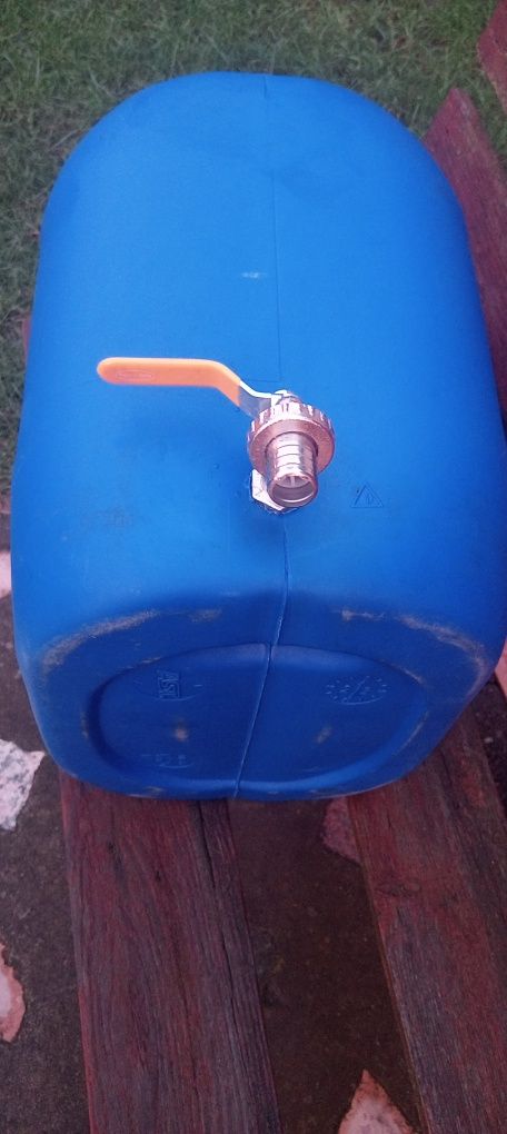 KANISTER 30 litrów Baniak Pojemnik na wodę Metalowy kranik 3/4