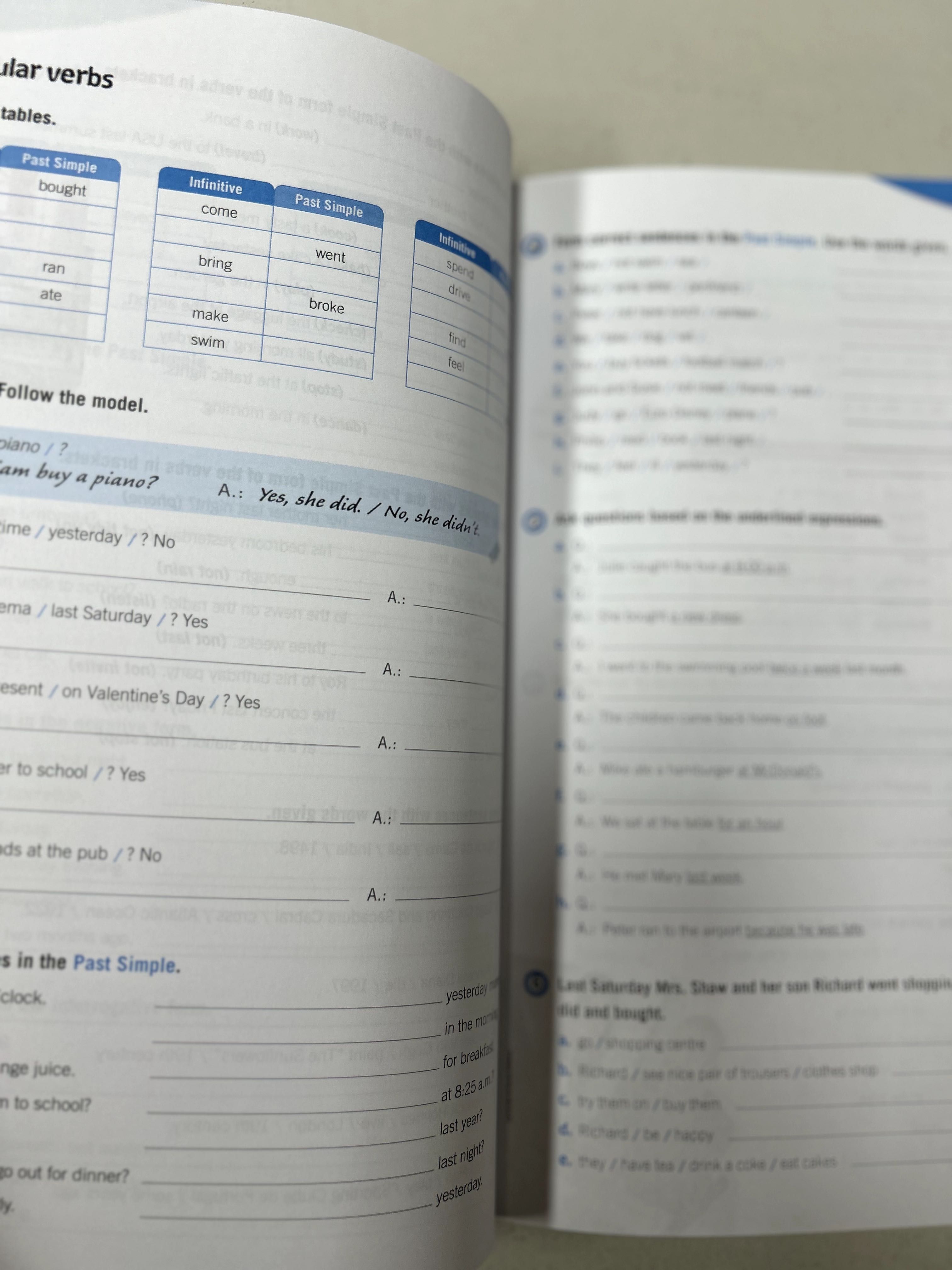 Livro exercícios Inglês 3º ciclo