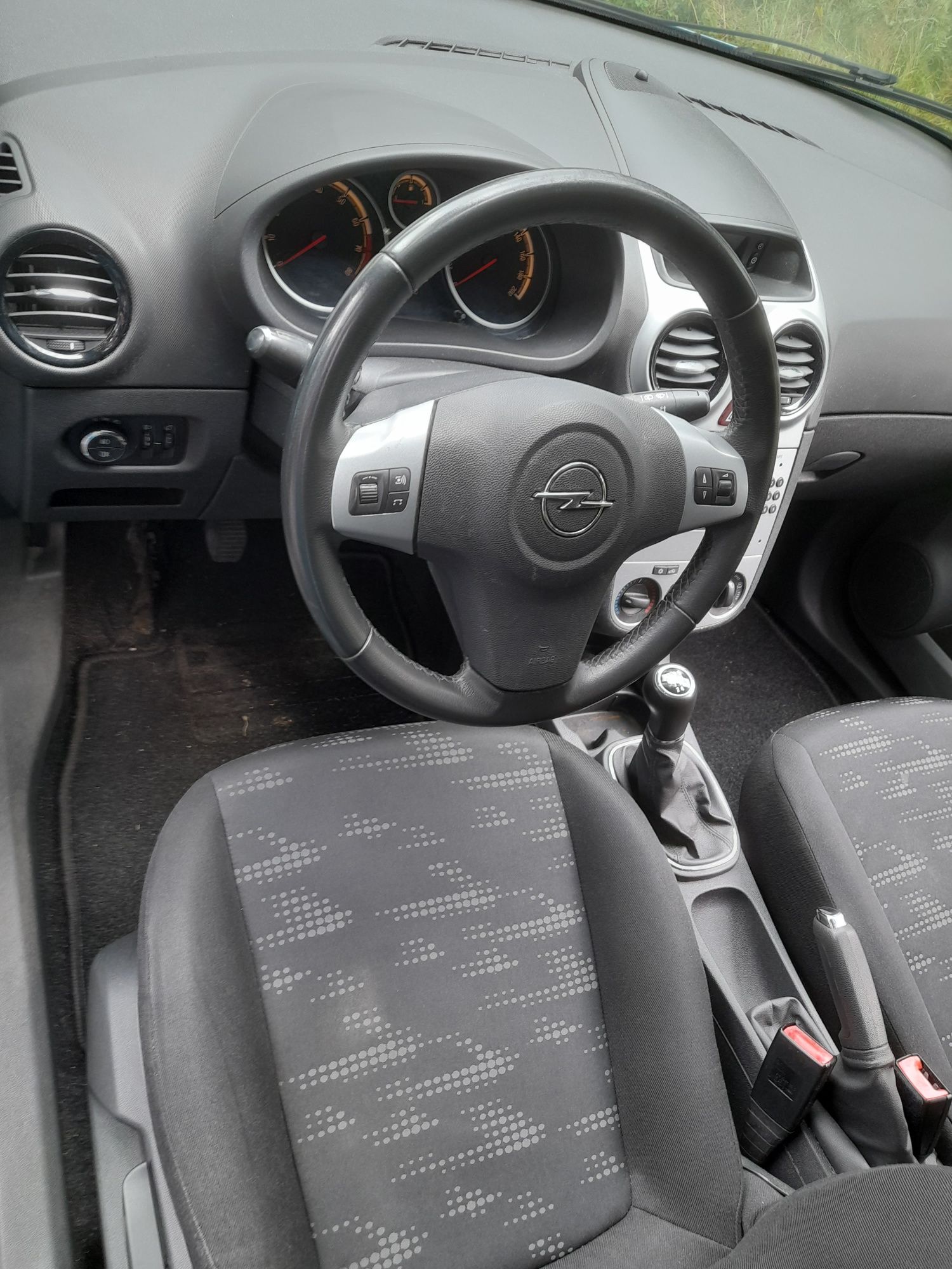 Opel Corsa D 2011 rok 1.2 benzyna