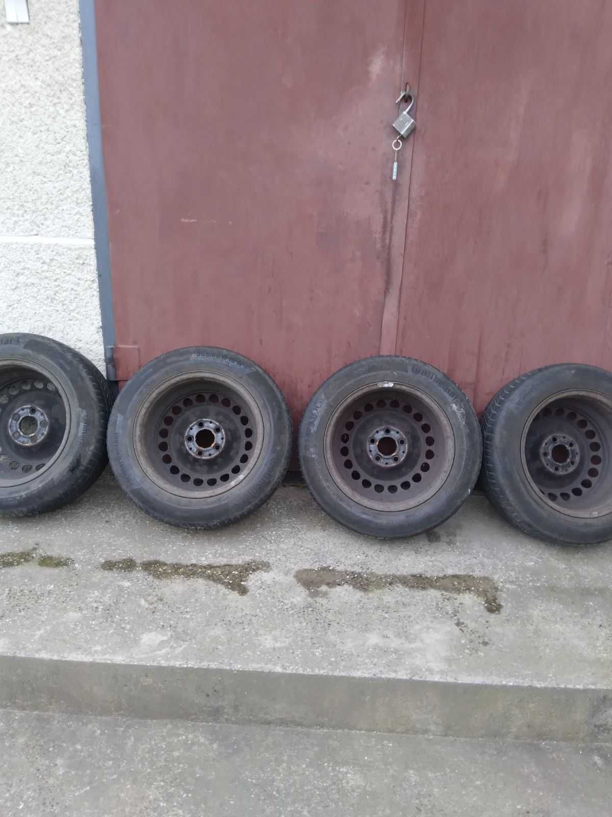 Шини з дисками 205/60 r16