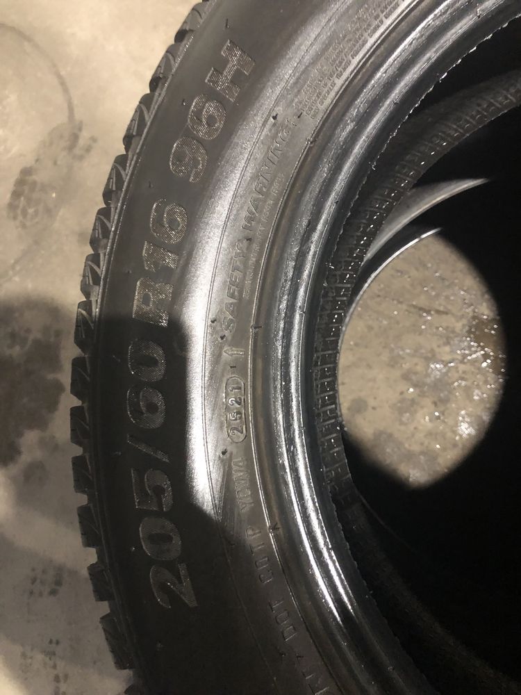 205-60r16 kumho wintercraft wp51