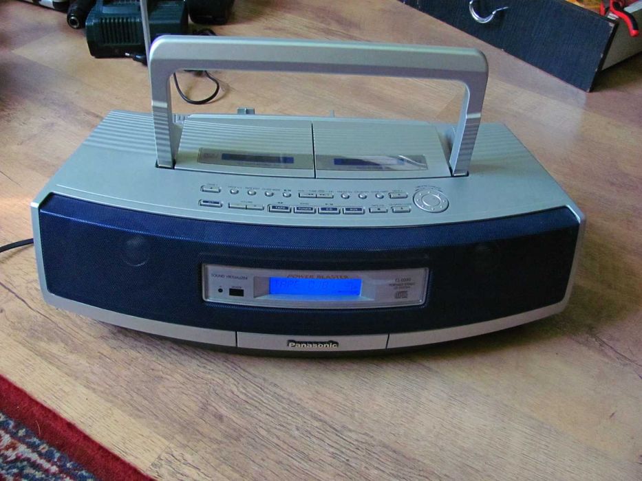 Radiomagnetofon z CD Boombox Panasonic RX-ED50 Cobra - pełnosprawny