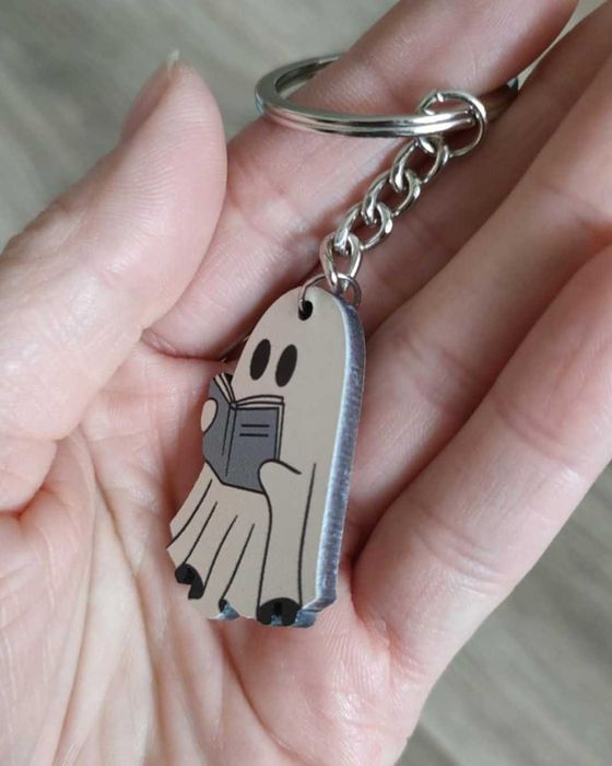 Duszek Czytelnik Brelok Dobry Duch książka Gadżet Prezent Książkoholik