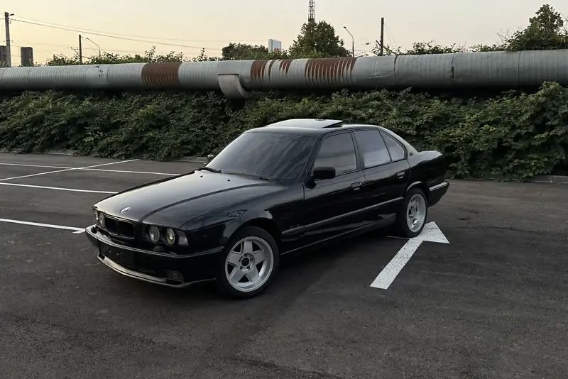 Bmw e34 /1990 року 2.4 дизель(в розтрочку )