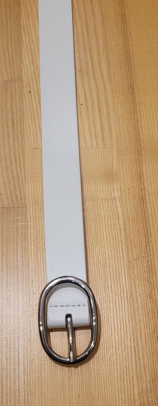 Biały pasek do spodni Bershka - 90 cm