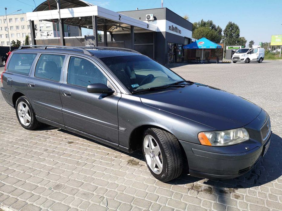 Samochód ma oryginalny lakier, nie wymaga dużych nakładów finansowych