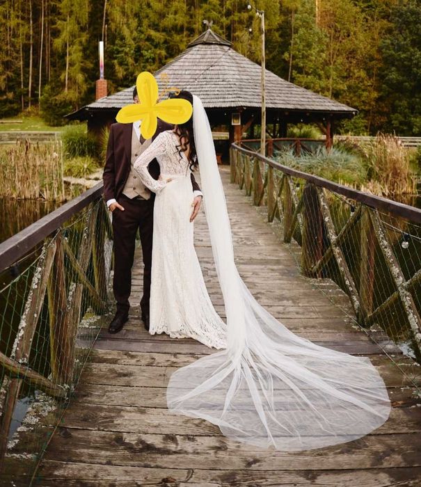 Suknia ślubna z salonu Marifeld – stan idealny, po czyszczeniu