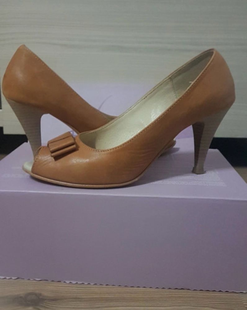 Buty na obcasie skórzane Verdi karmelowe r.37 Jak nowe odkryte palce
