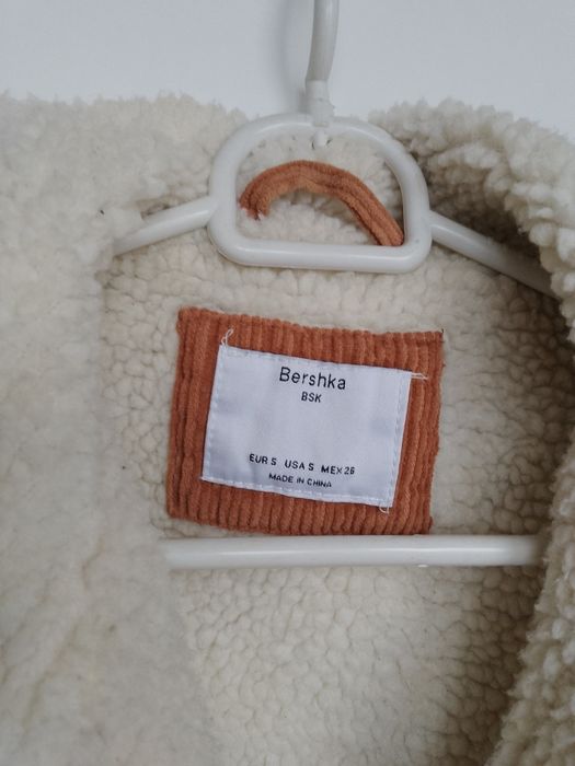 Kurtka sztruksowa Bershka roz S