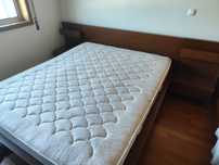 Cama de casal + mesinhas de cabeceira