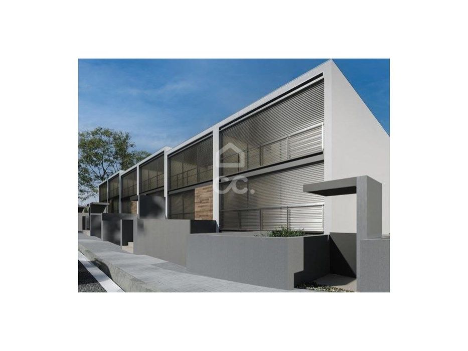 Moradia em banda T3 em Tebosa - Braga