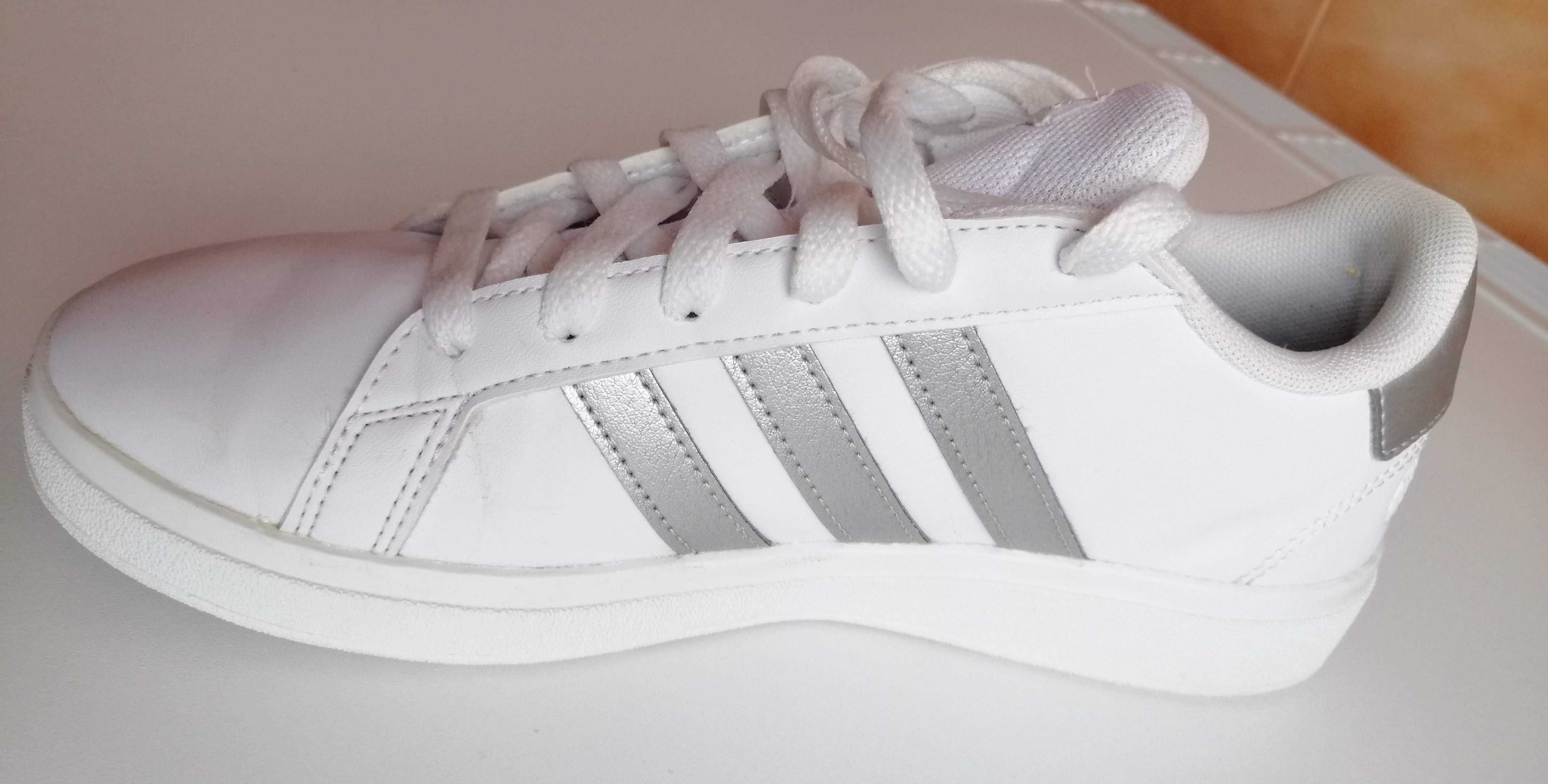 Sapatilhas Adidas senhora Tamanho 36,5