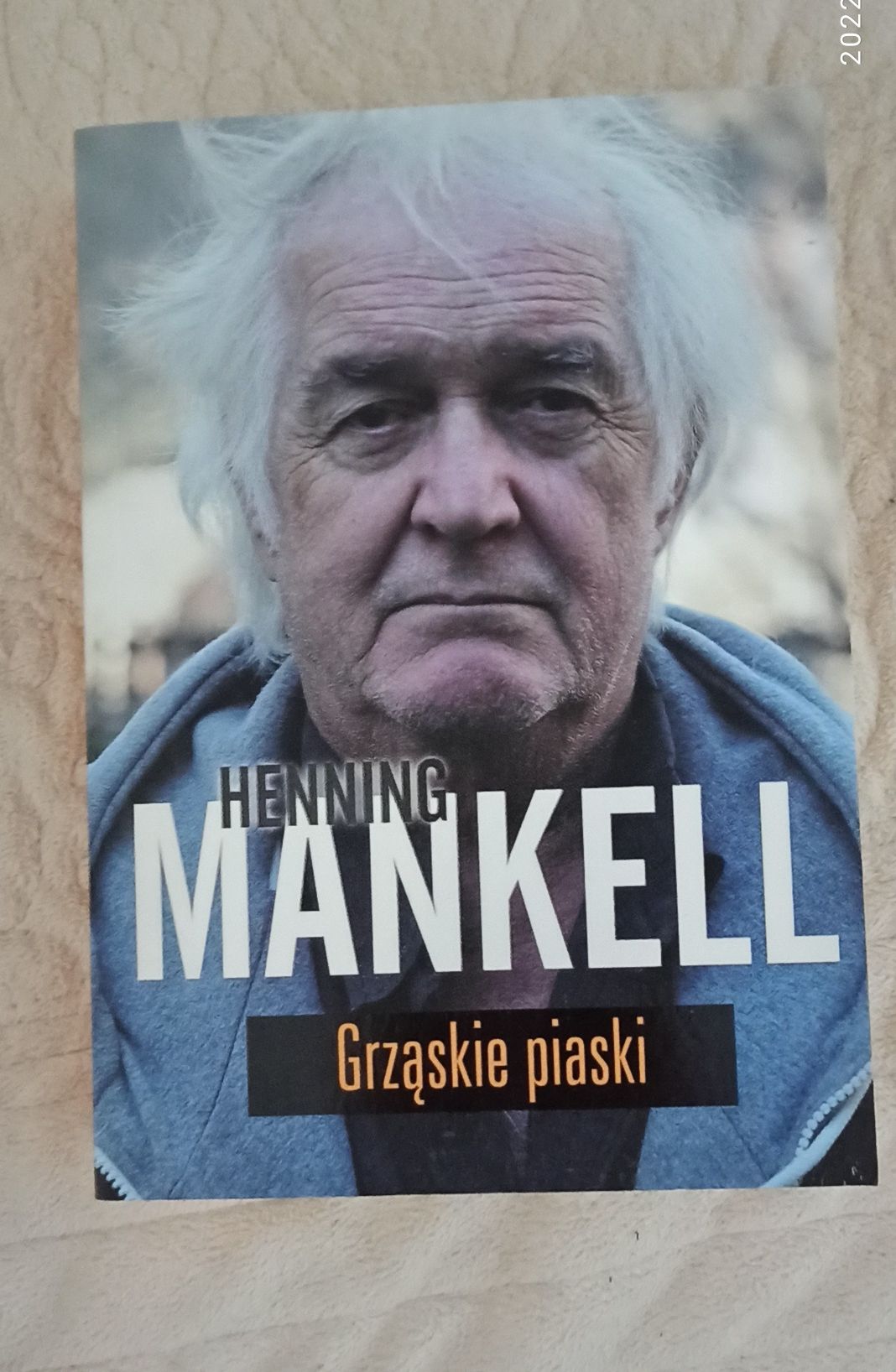 Książka Henning Mankella: Grząskie piaski.