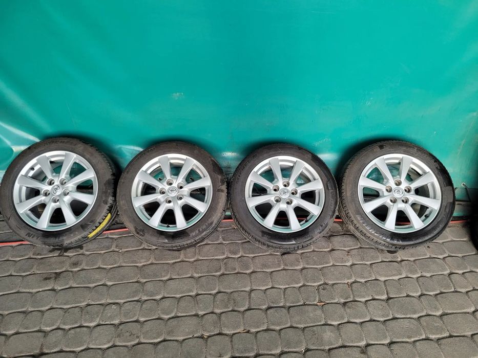 Koła letnie Toyota Avensis - 215/55R17 Michelin