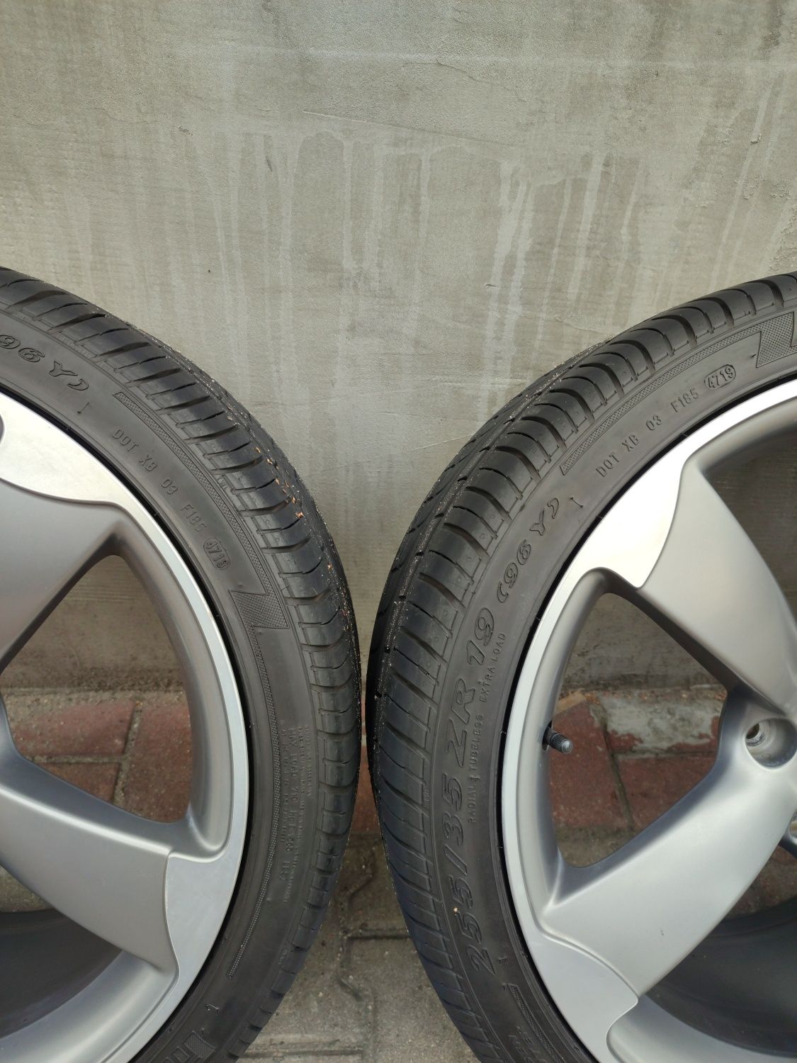 Felgi 19" Alufelgi OEM Audi Rotor 19" ET33 9J Opony Pirelli P ZERO
