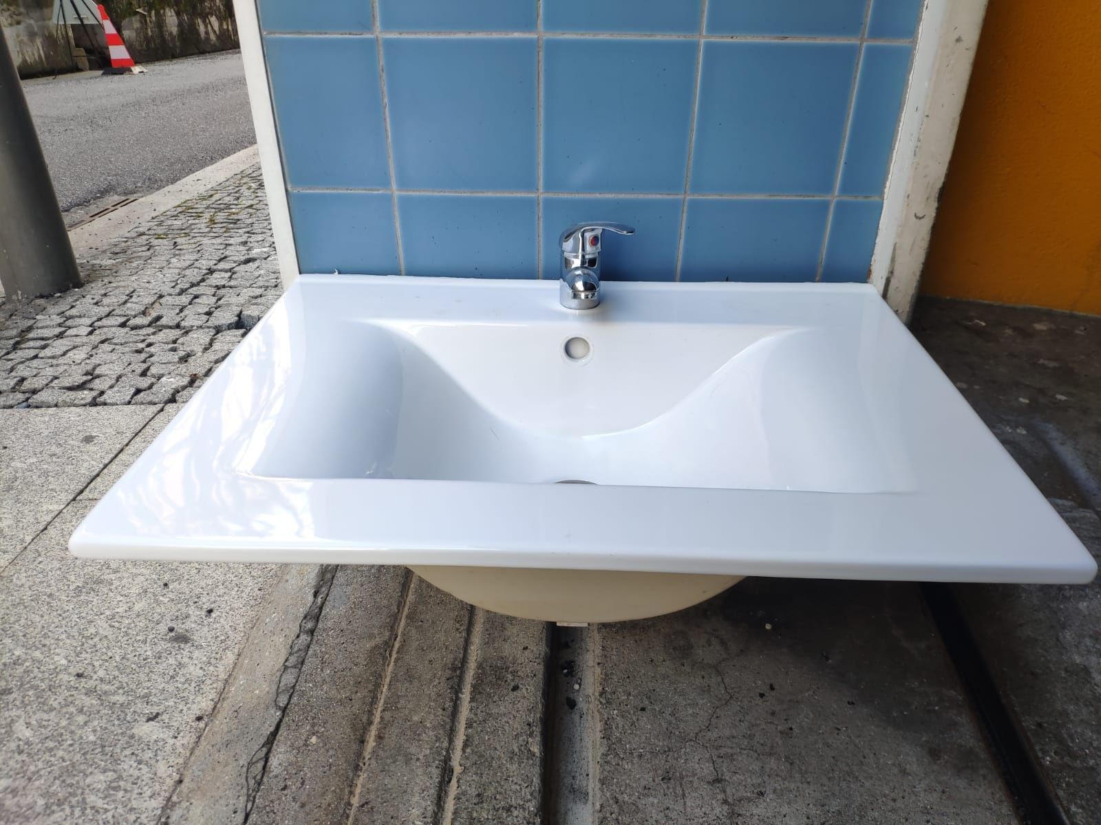 Lavatório de encastrar